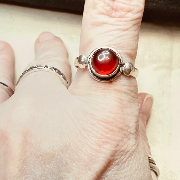 925 Sterling Silver Plated Red Onyx Ring Genuine Stone Round Cabochon EUC - Picture 3 of 10